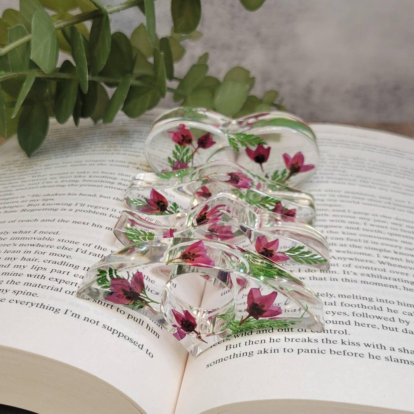 Floral Book Page Holder, Flower Thumb Page Spreader