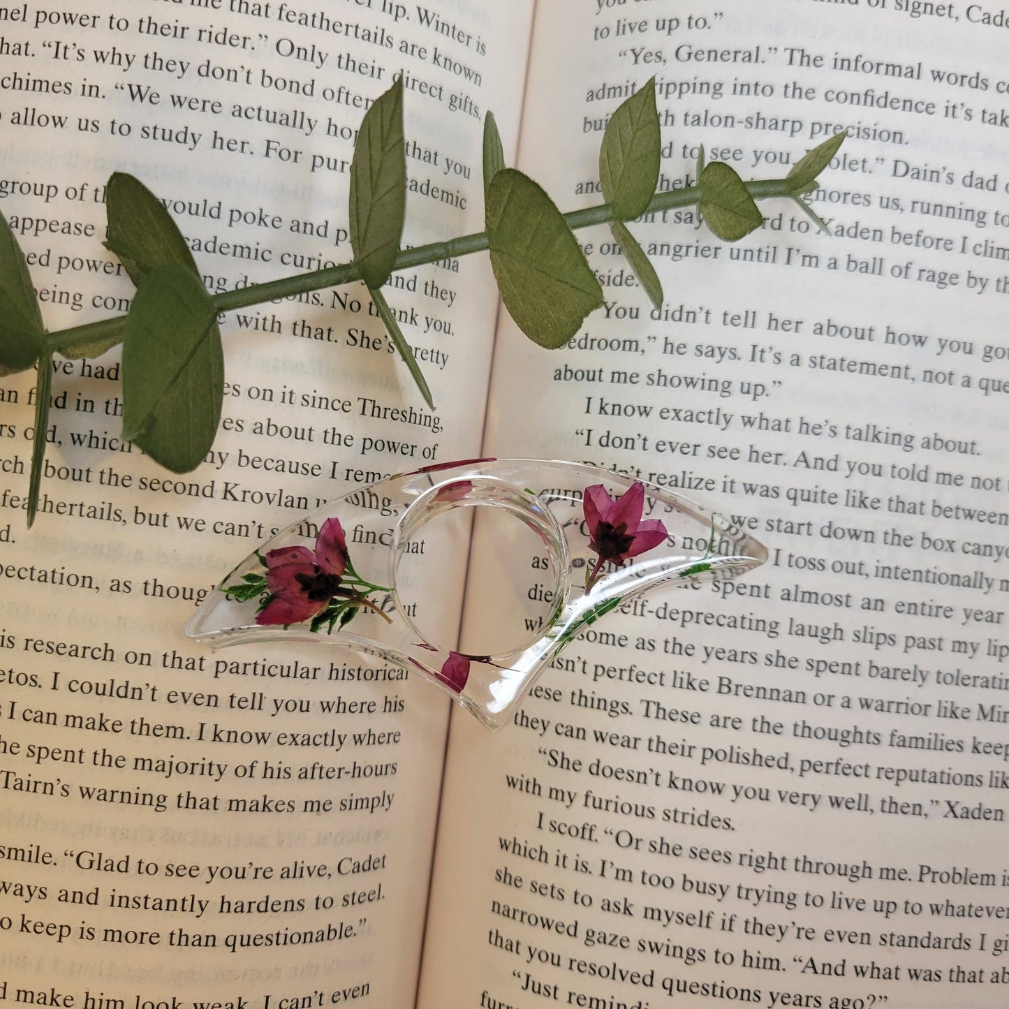 Floral Book Page Holder, Flower Thumb Page Spreader