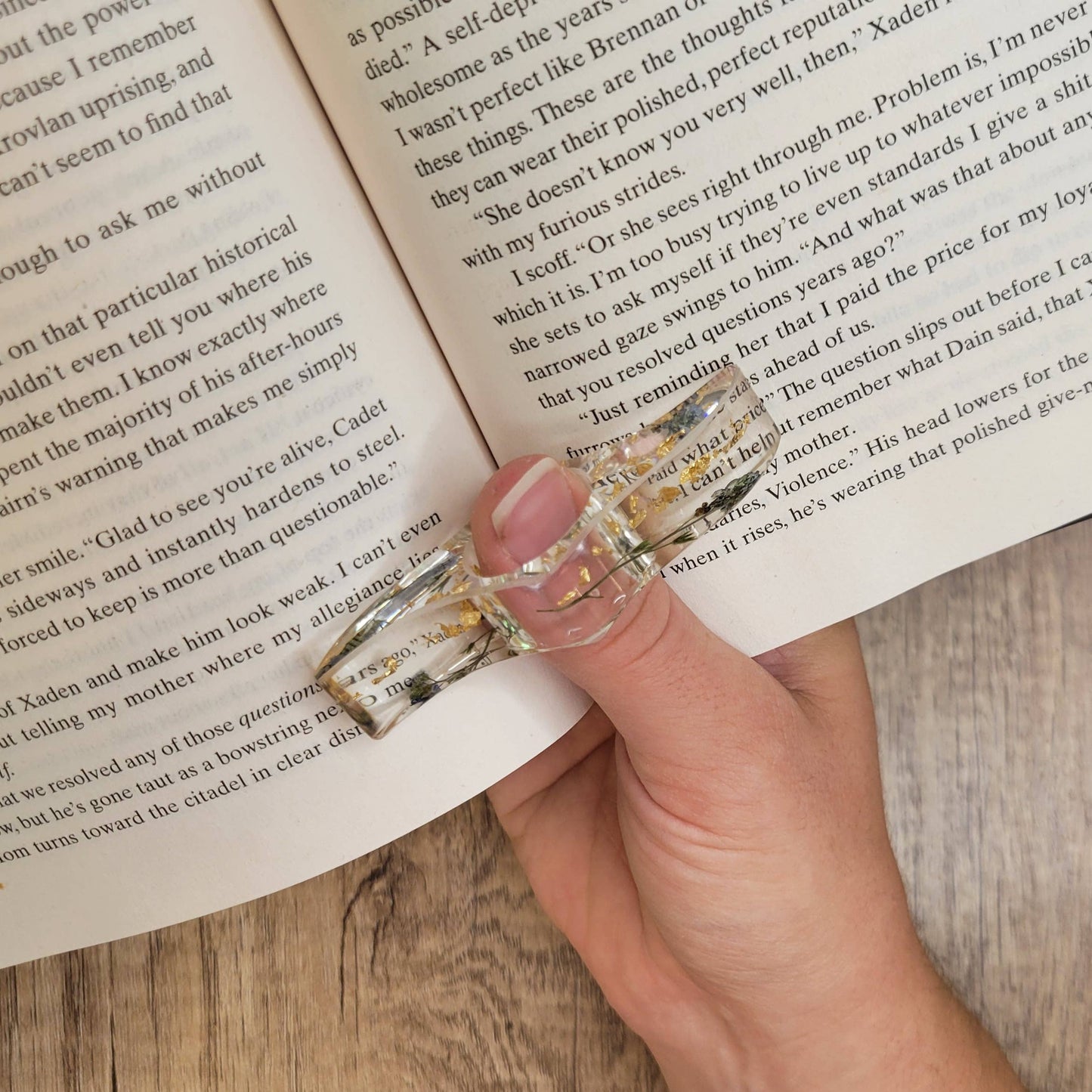 Floral Book Page Holder, Flower Thumb Page Spreader