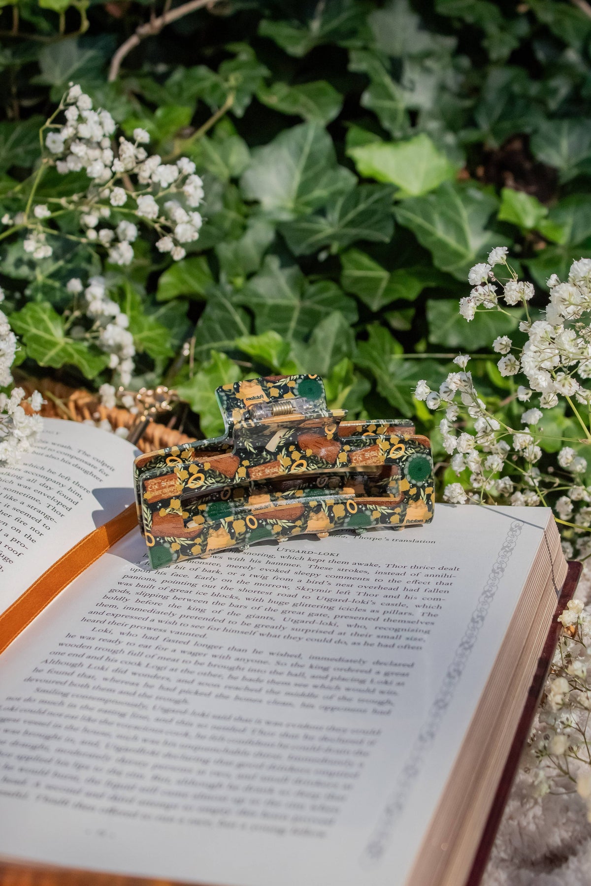 Bookish Hair Claw Clip - The Shire