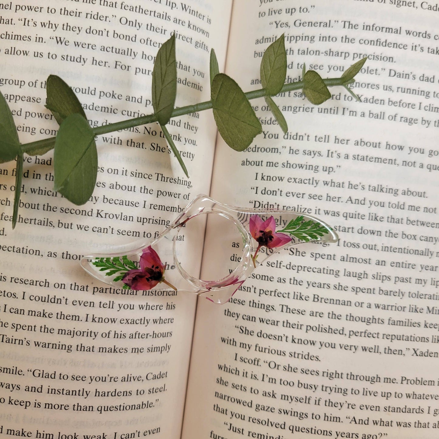 Floral Book Page Holder, Flower Thumb Page Spreader