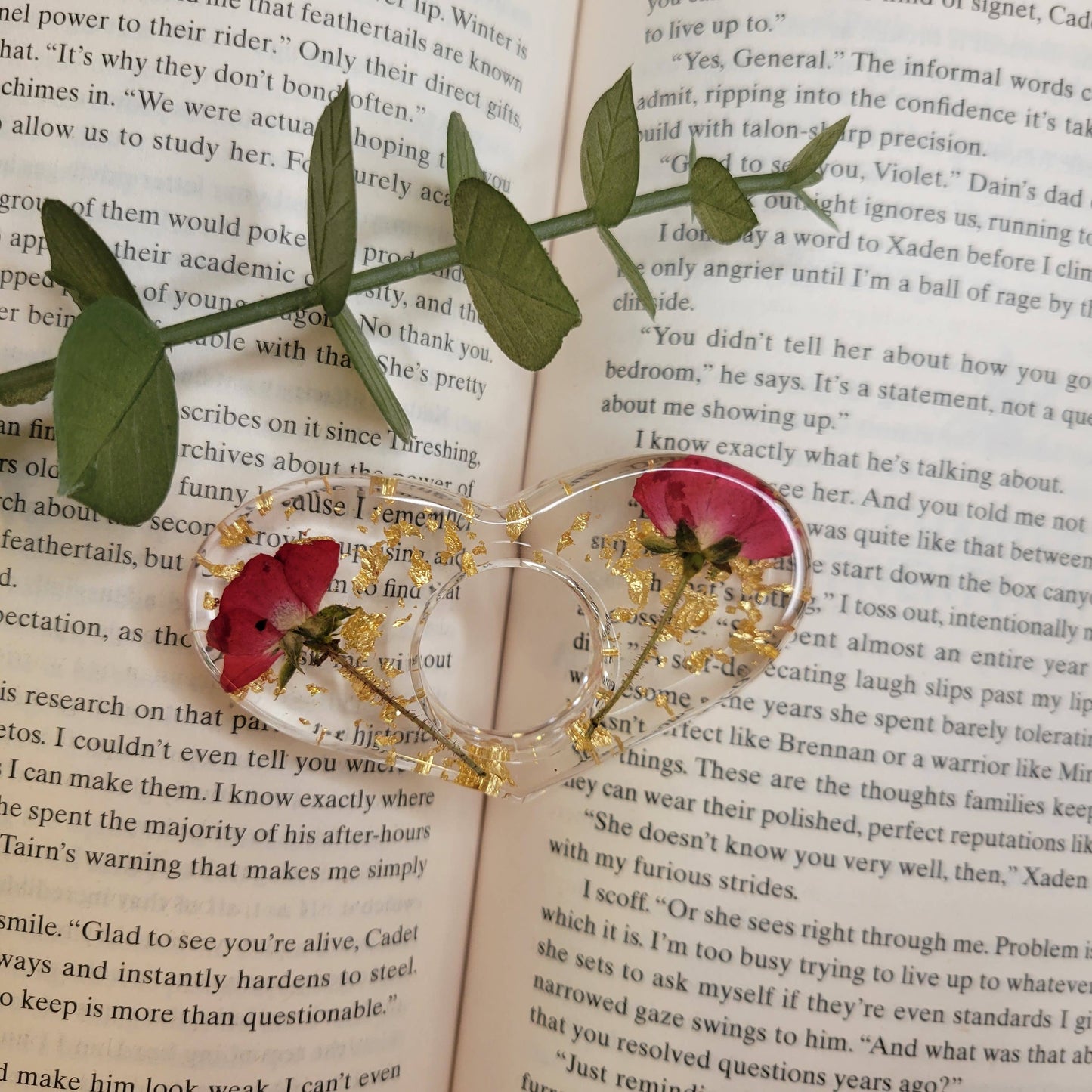 Floral Book Page Holder, Flower Thumb Page Spreader