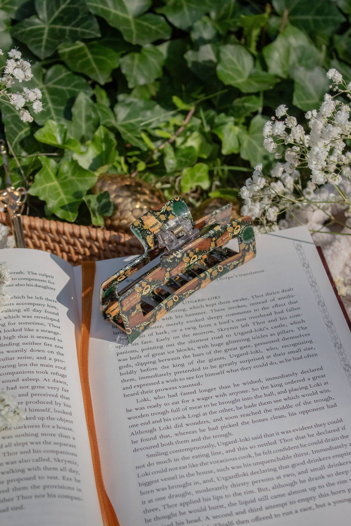 Bookish Hair Claw Clip - The Shire