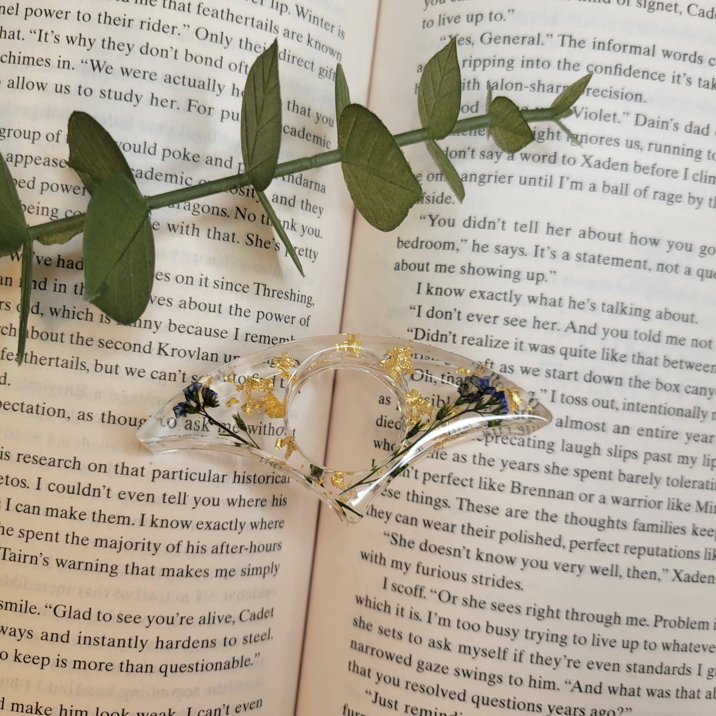 Floral Book Page Holder, Flower Thumb Page Spreader