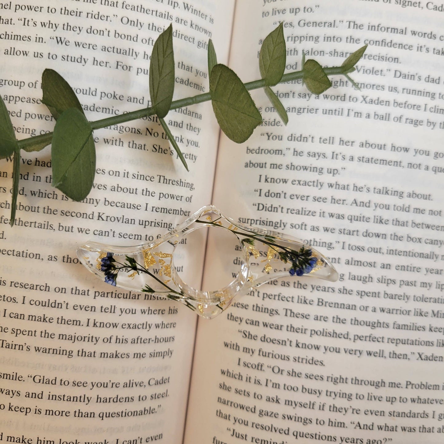 Floral Book Page Holder, Flower Thumb Page Spreader